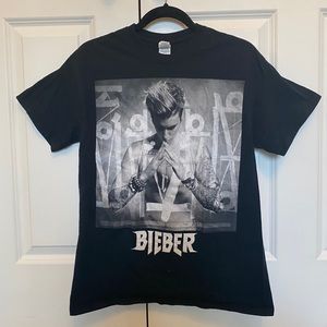 Women’s Black Justin Bieber Concert Tshirt, Size M